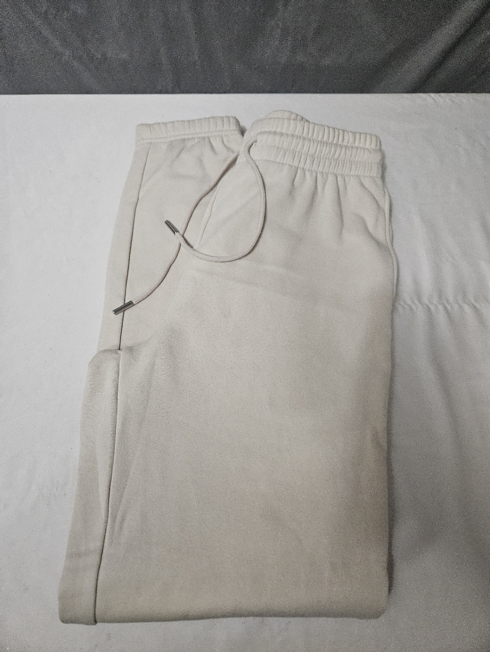 H&M Cream Sweatpants Tapered Leg Joggers Casual Lounge Size Small!